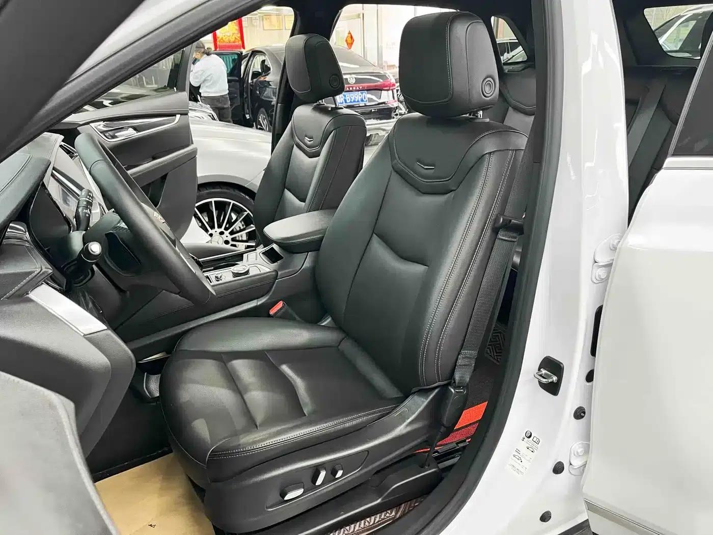 Cadillac XT5 2021 2.0T 2WD Luxury — миниатюра 13