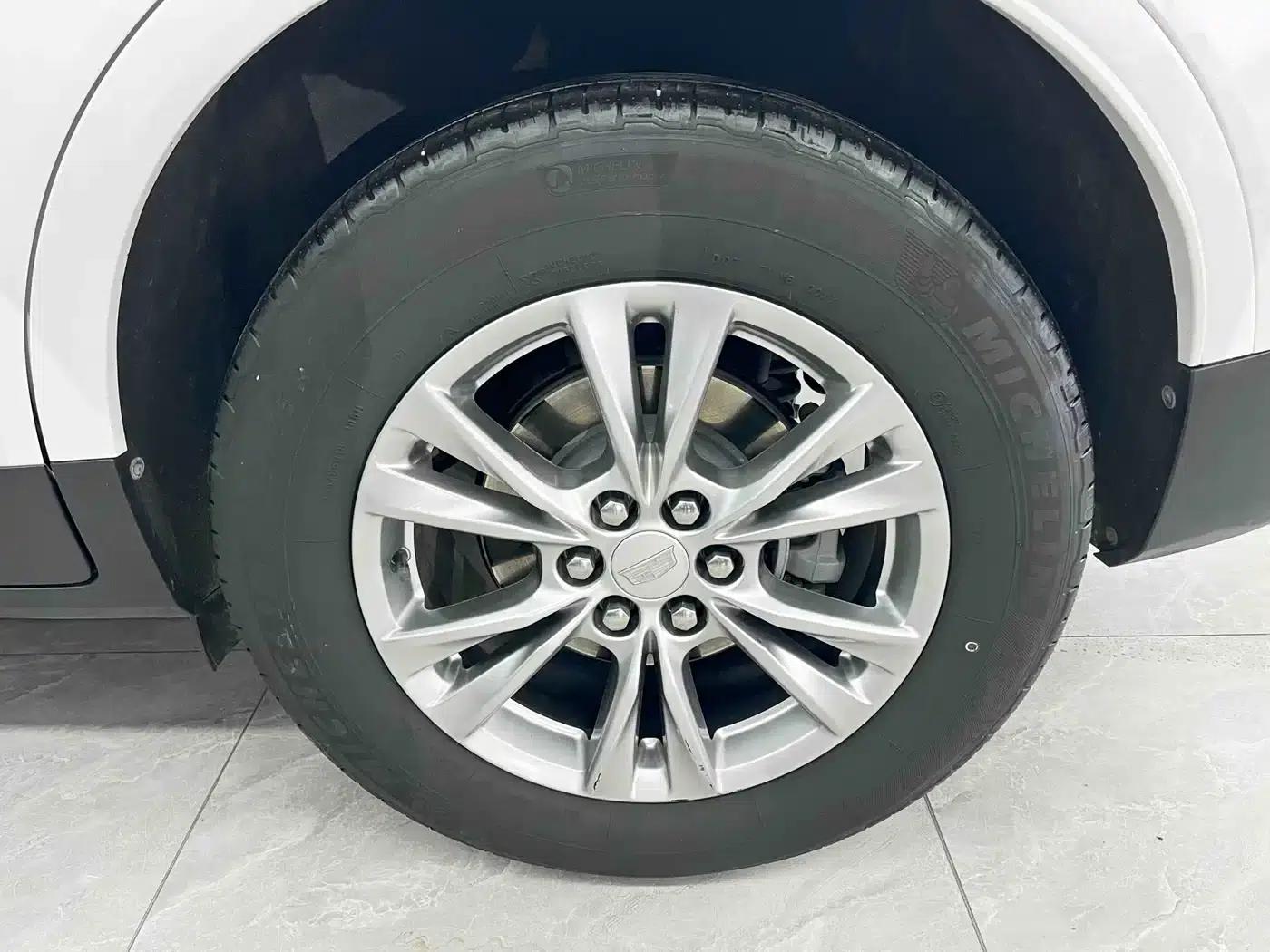 Cadillac XT5 2021 2.0T 2WD Luxury — миниатюра 21