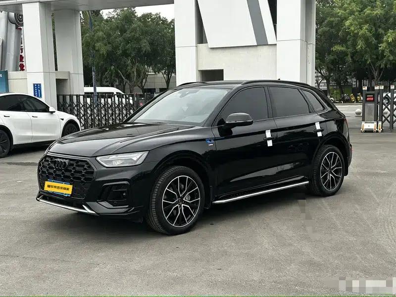Audi Q5L 2026 quattro 45th Anniversary Edition 40TFSI Luxury Dynamic — миниатюра 1