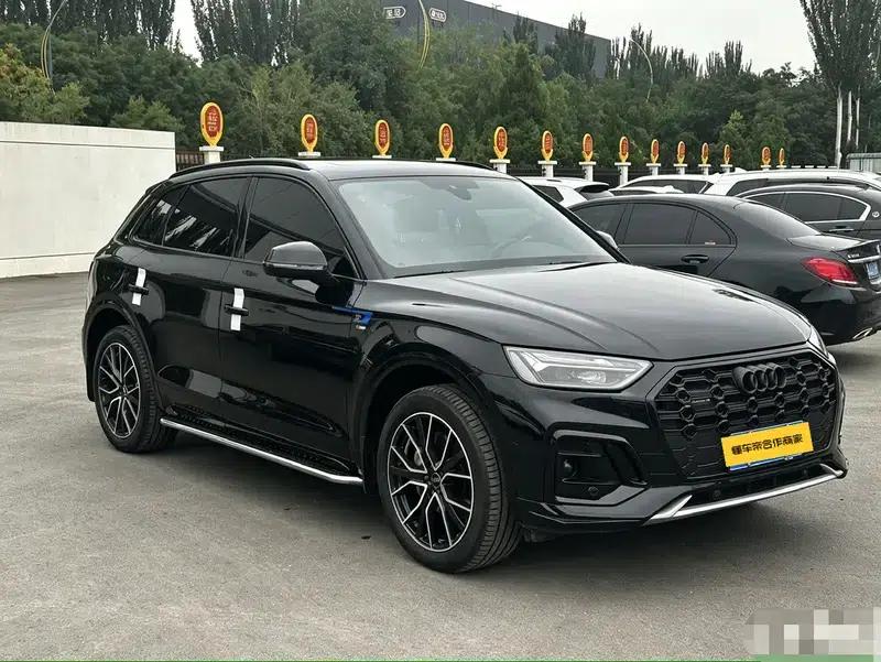 Audi Q5L 2026 quattro 45th Anniversary Edition 40TFSI Luxury Dynamic — миниатюра 3