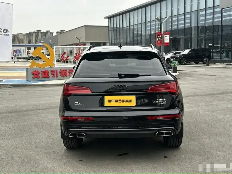 Audi Q5L 2026 quattro 45th Anniversary Edition 40TFSI Luxury Dynamic — миниатюра 5