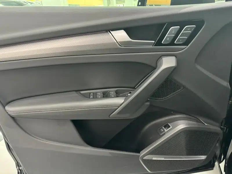 Audi Q5L 2024 45TFSI Luxury Dynamic — миниатюра 17