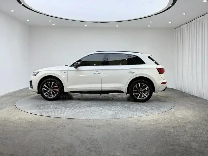 Audi Q5L 2024 40TFSI Luxury Dynamic — миниатюра 4