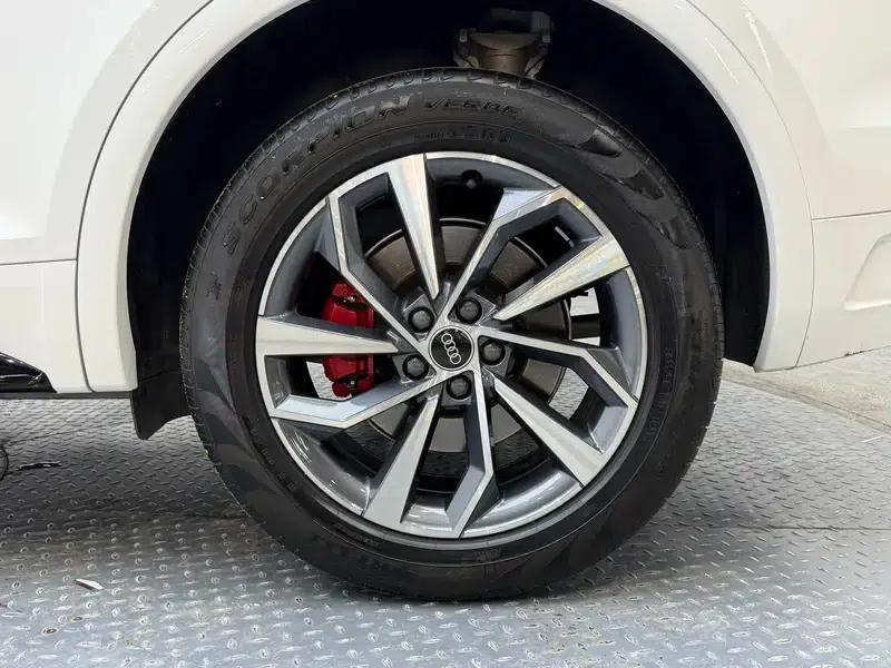 Audi Q5L 2024 40TFSI Luxury Dynamic — миниатюра 9