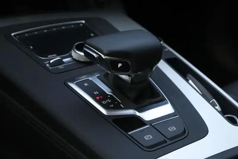 Audi Q5L 2020 40 TFSI Luxury Fashion Edition — миниатюра 16