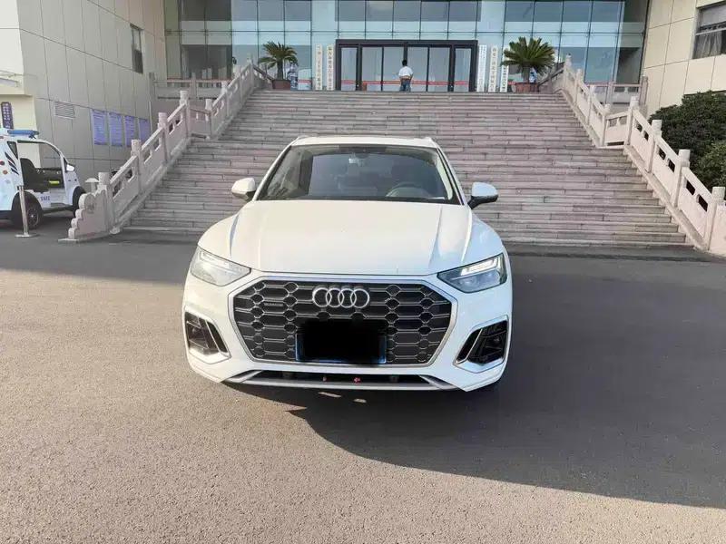 Audi Q5L 2022 40T Luxury Dynamic — миниатюра 2