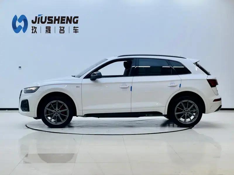 Audi Q5L 2022 40T Luxury Dynamic — миниатюра 2
