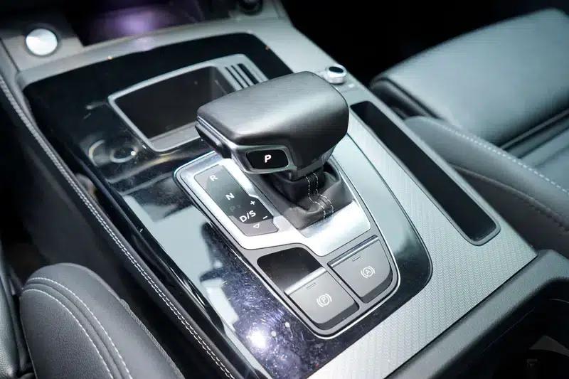 Audi Q5L 2022 40T Luxury Dynamic — миниатюра 23