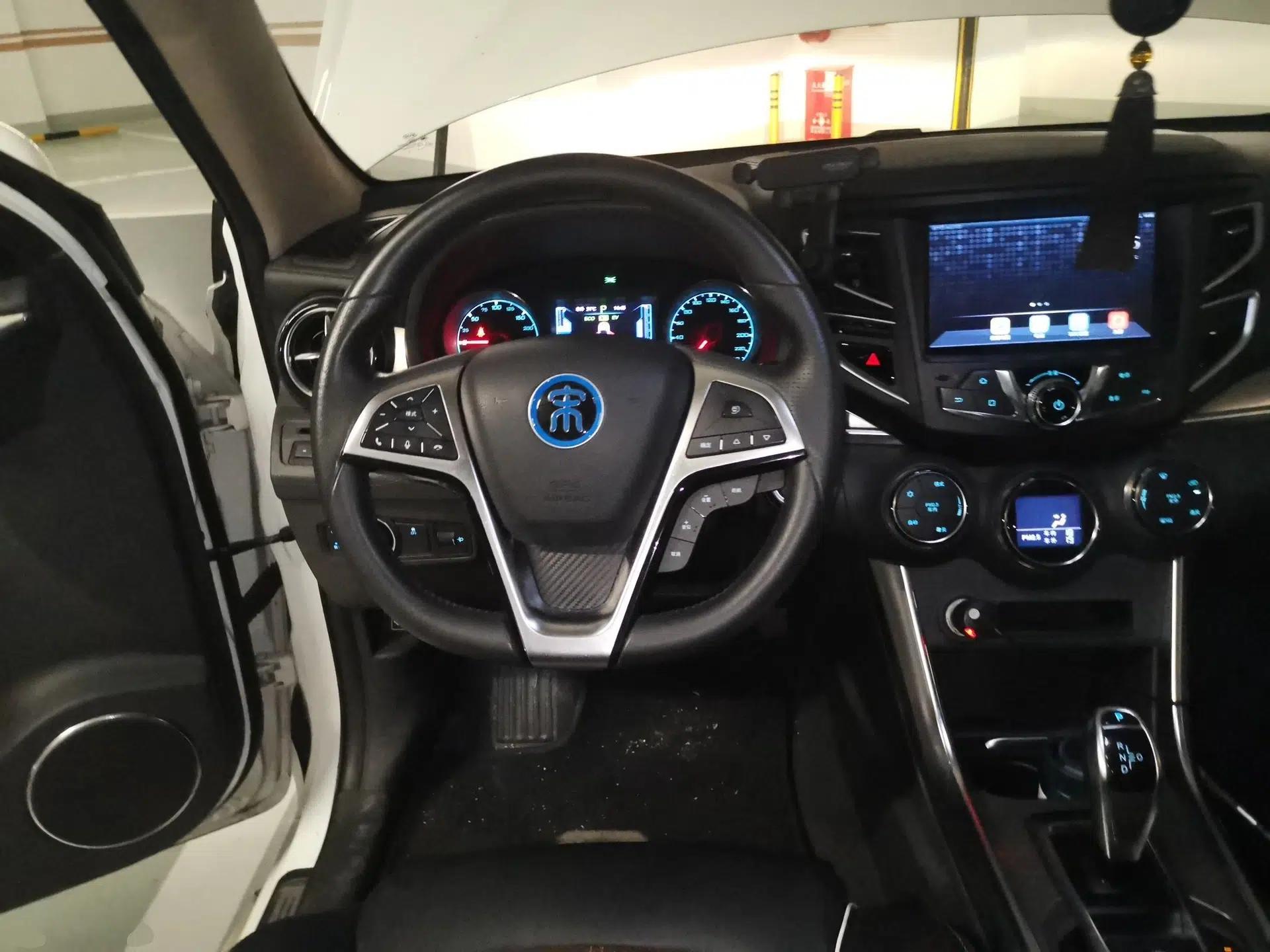 BYD Song New Energy 2017 Song DM 1.5TID All-Wheel Drive Luxury Model — миниатюра 10