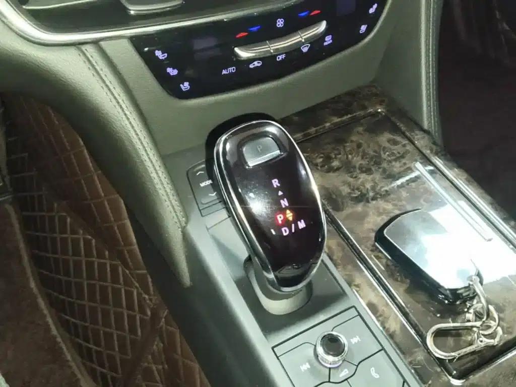 2021 Cadillac CT6 28T Luxury — миниатюра 14