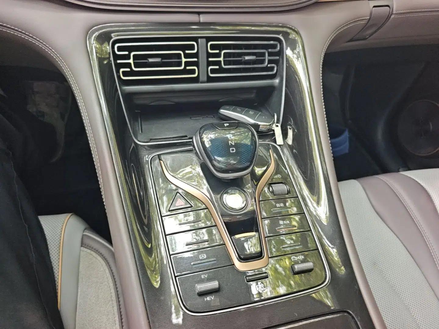 BYD Frigate 07 2023 DM-i 205KM Prestige Model — миниатюра 21