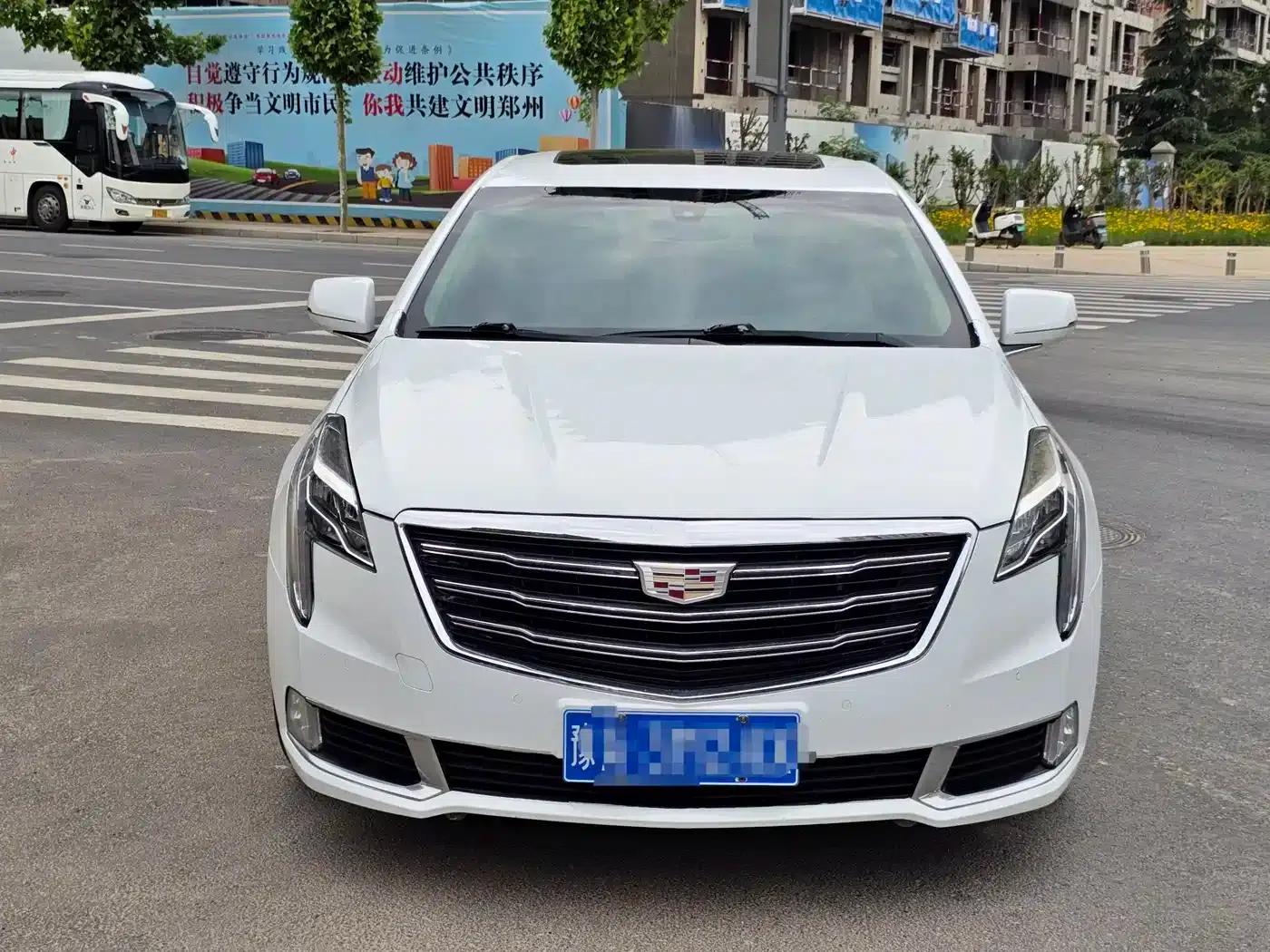 2018 Cadillac XTS 28T Elite — миниатюра 1