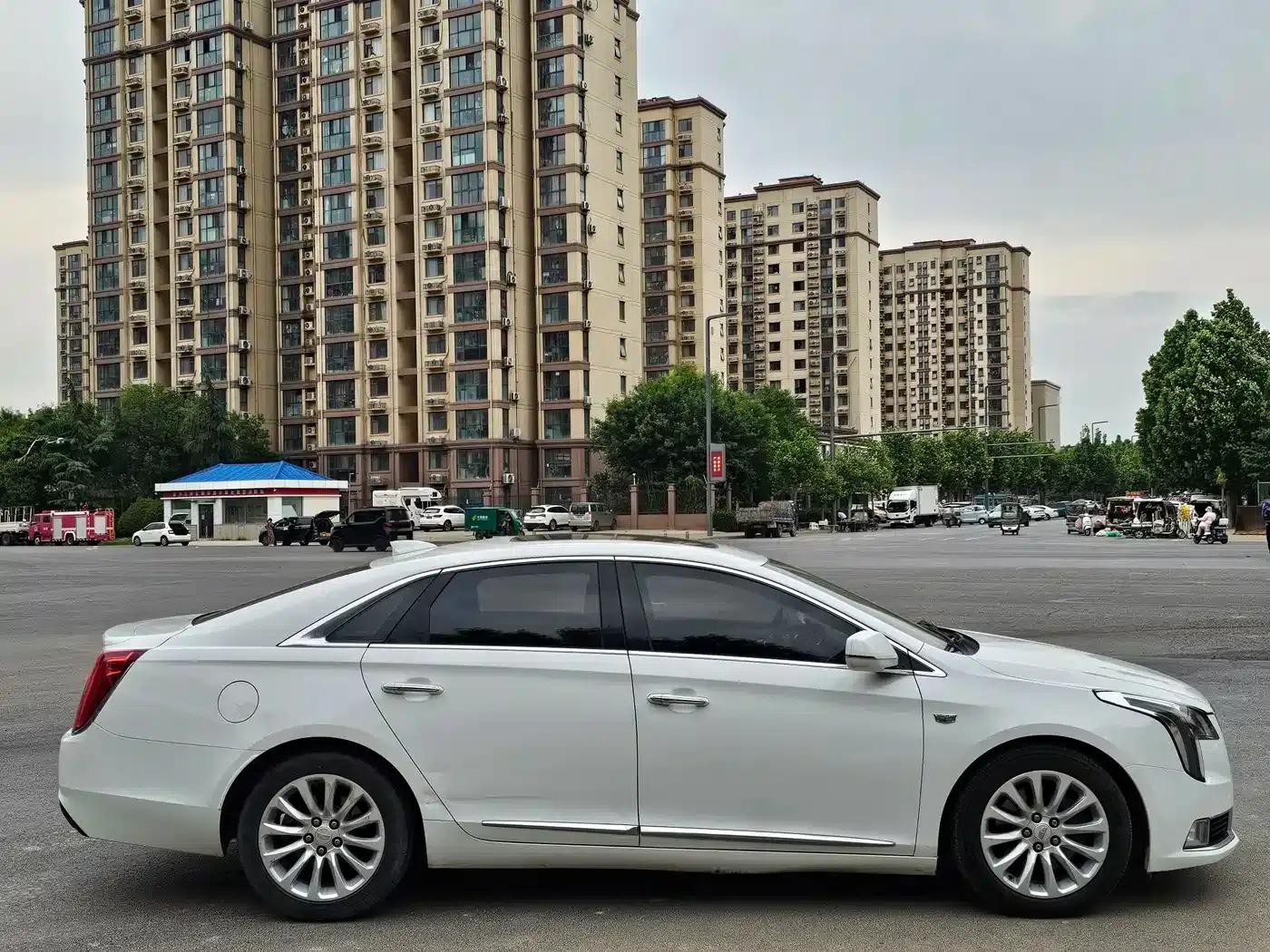 2018 Cadillac XTS 28T Elite — миниатюра 4