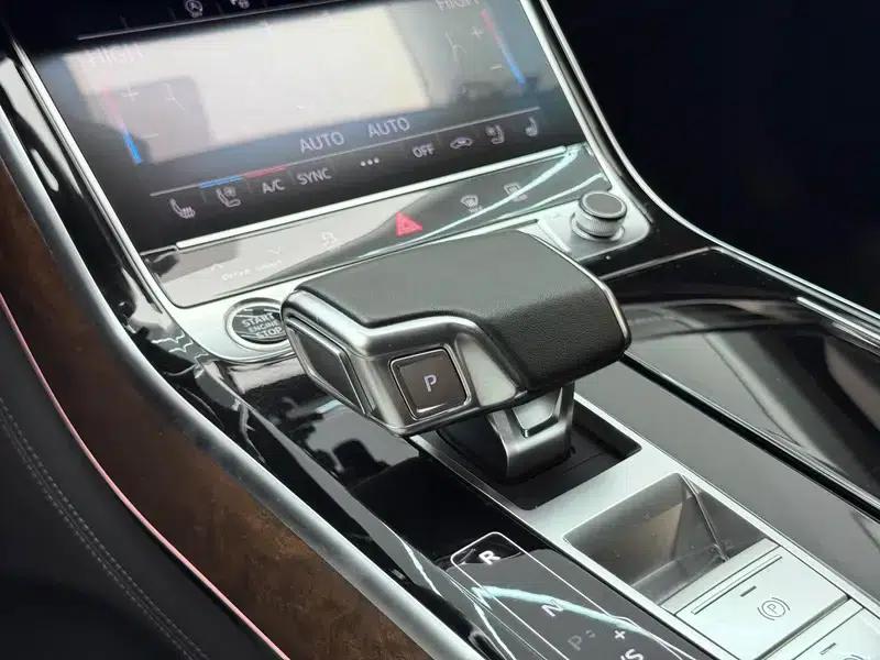 2021 Audi A8 A8L 55 TFSI quattro Luxury — миниатюра 13