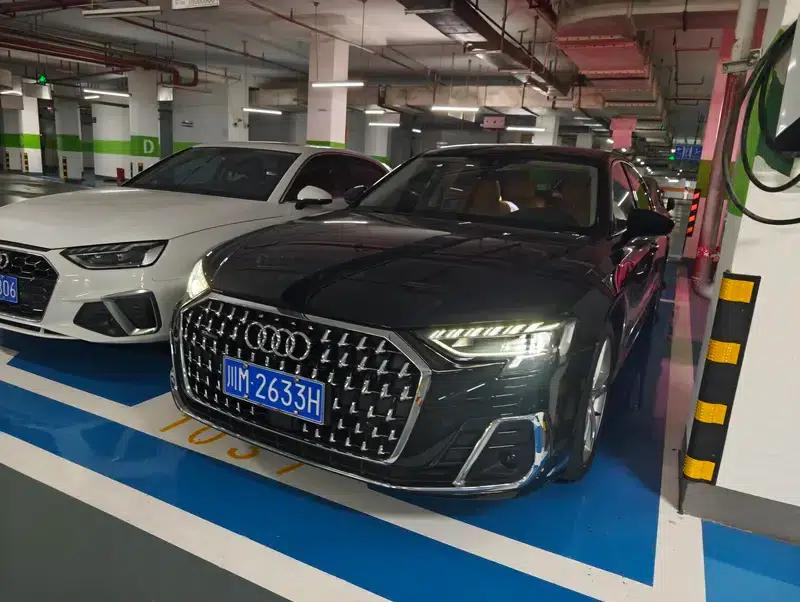 2023 Audi A8 A8L 50 TFSI quattro Premium Edition — миниатюра 1