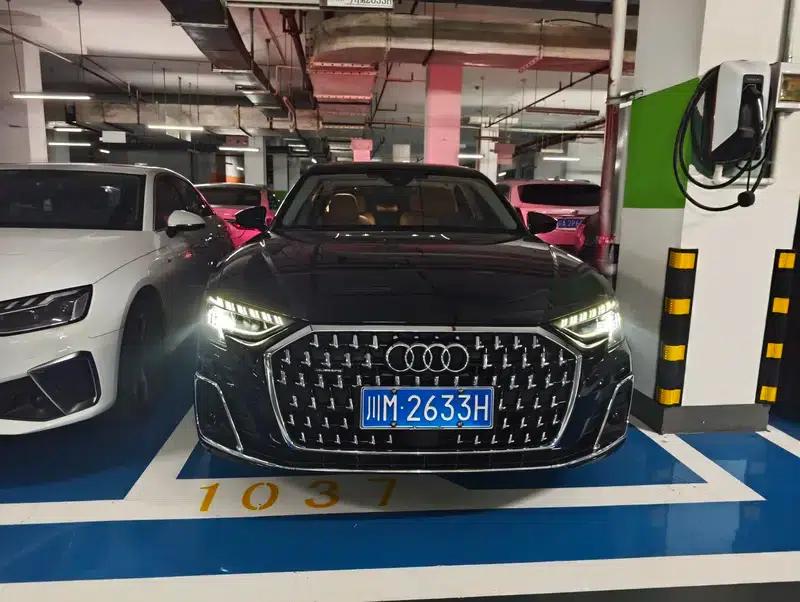 2023 Audi A8 A8L 50 TFSI quattro Premium Edition — миниатюра 2