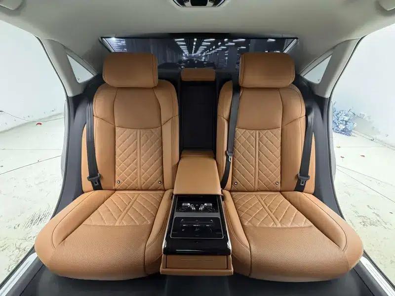 2023 Audi A8 A8L 50 TFSI quattro Premium Edition — миниатюра 8