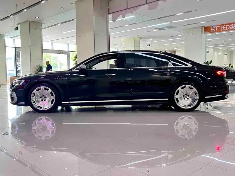 2022 Audi A8 A8L Horch Founder's Edition Legend — миниатюра 3