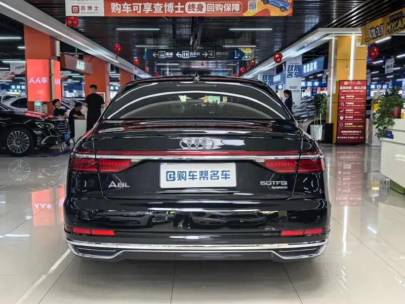 2022 Audi A8 A8L 50 TFSI quattro Comfort Edition — миниатюра 5