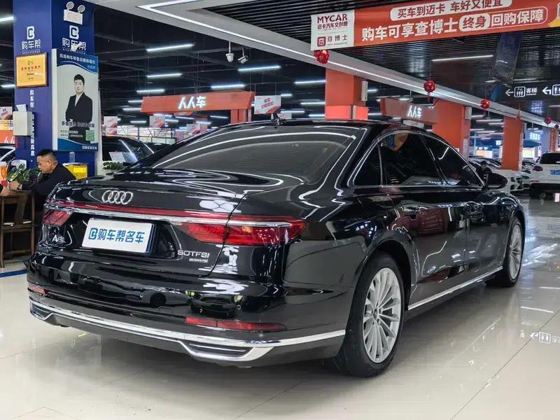 2022 Audi A8 A8L 50 TFSI quattro Comfort Edition — миниатюра 6