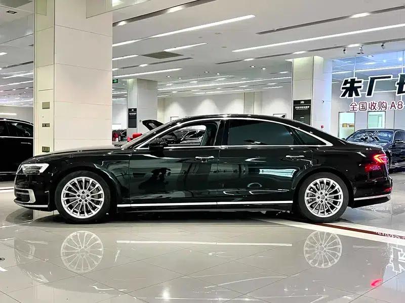 Audi A8 2018 A8L 55 TFSI quattro Premium Edition — миниатюра 3