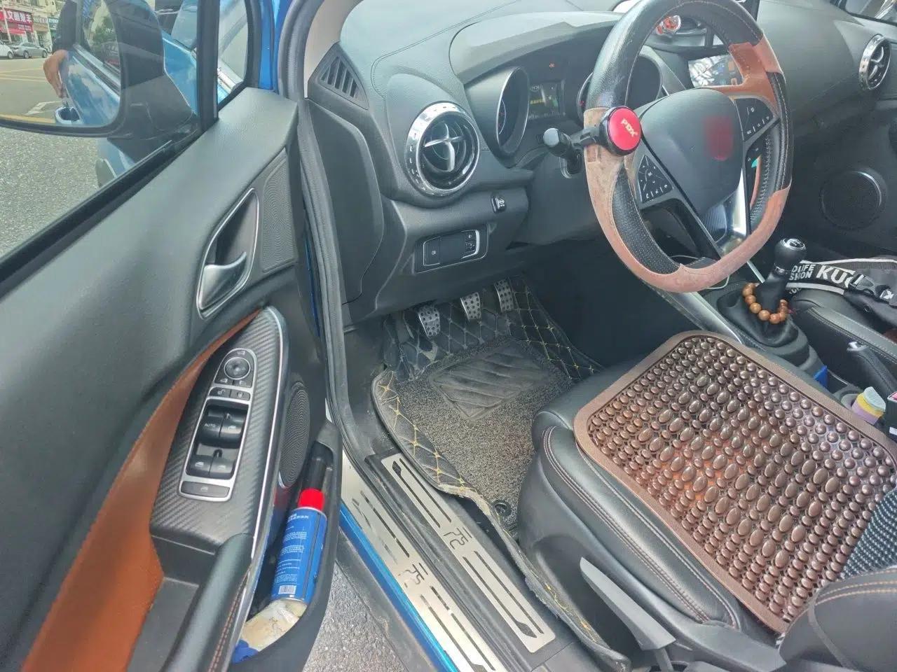 BYD Yuan 2016 1.5L Manual Luxury Model — миниатюра 16