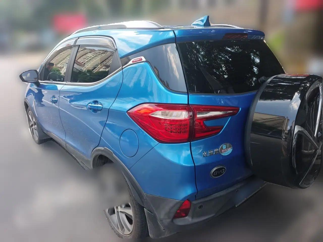 BYD Yuan 2016 1.5L Manual Luxury Model — миниатюра 4