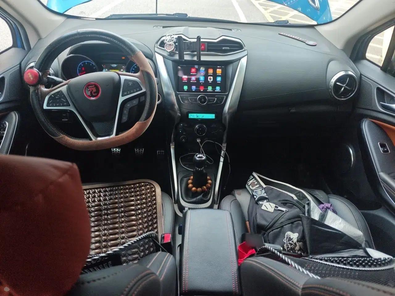 BYD Yuan 2016 1.5L Manual Luxury Model — миниатюра 9
