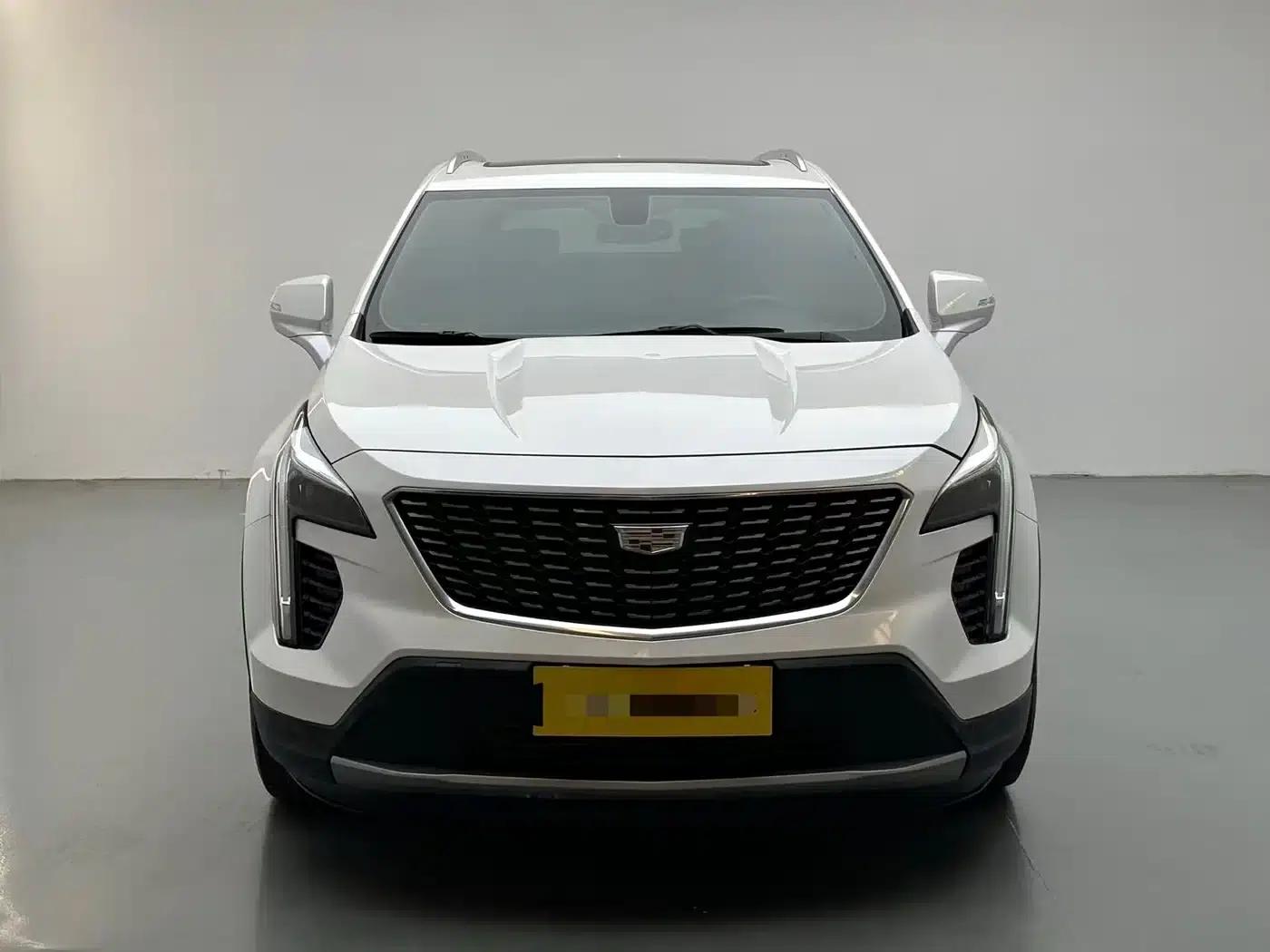 Cadillac XT4 2021 28T Two-Wheel Drive Premium Edition — миниатюра 2