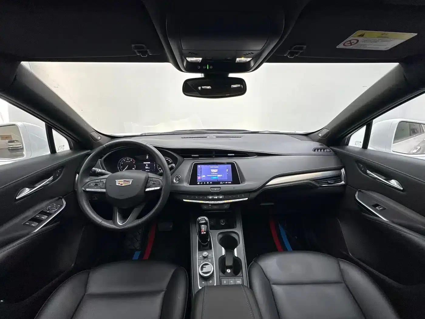 Cadillac XT4 2021 28T Two-Wheel Drive Premium Edition — миниатюра 4