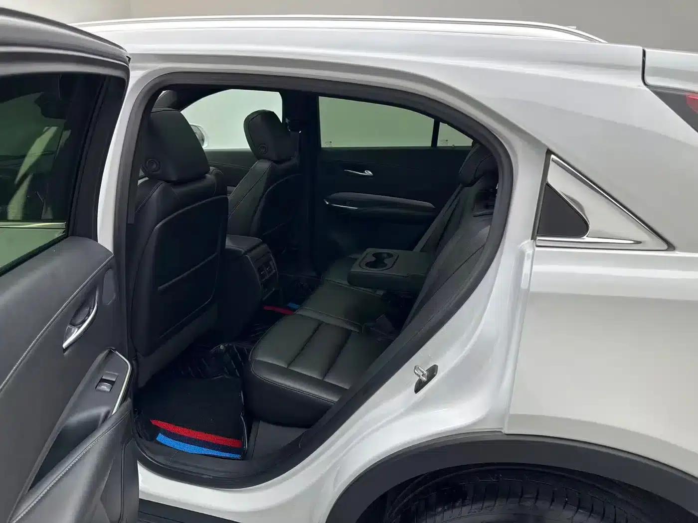 Cadillac XT4 2021 28T Two-Wheel Drive Premium Edition — миниатюра 6