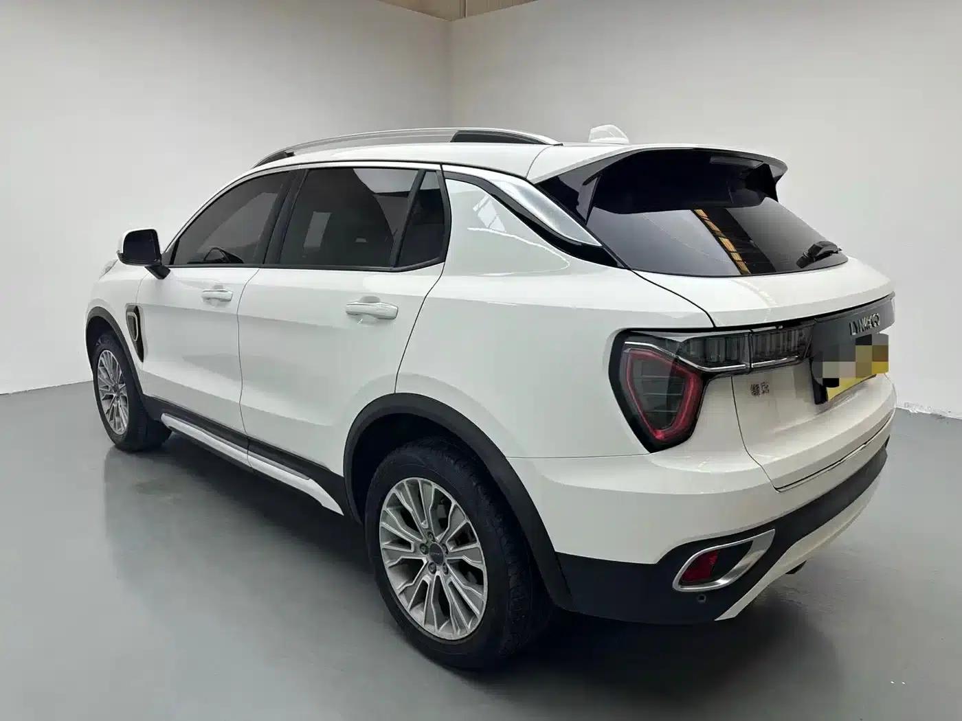 Cadillac XT4 2021 28T Two-Wheel Drive Premium Edition — миниатюра 7