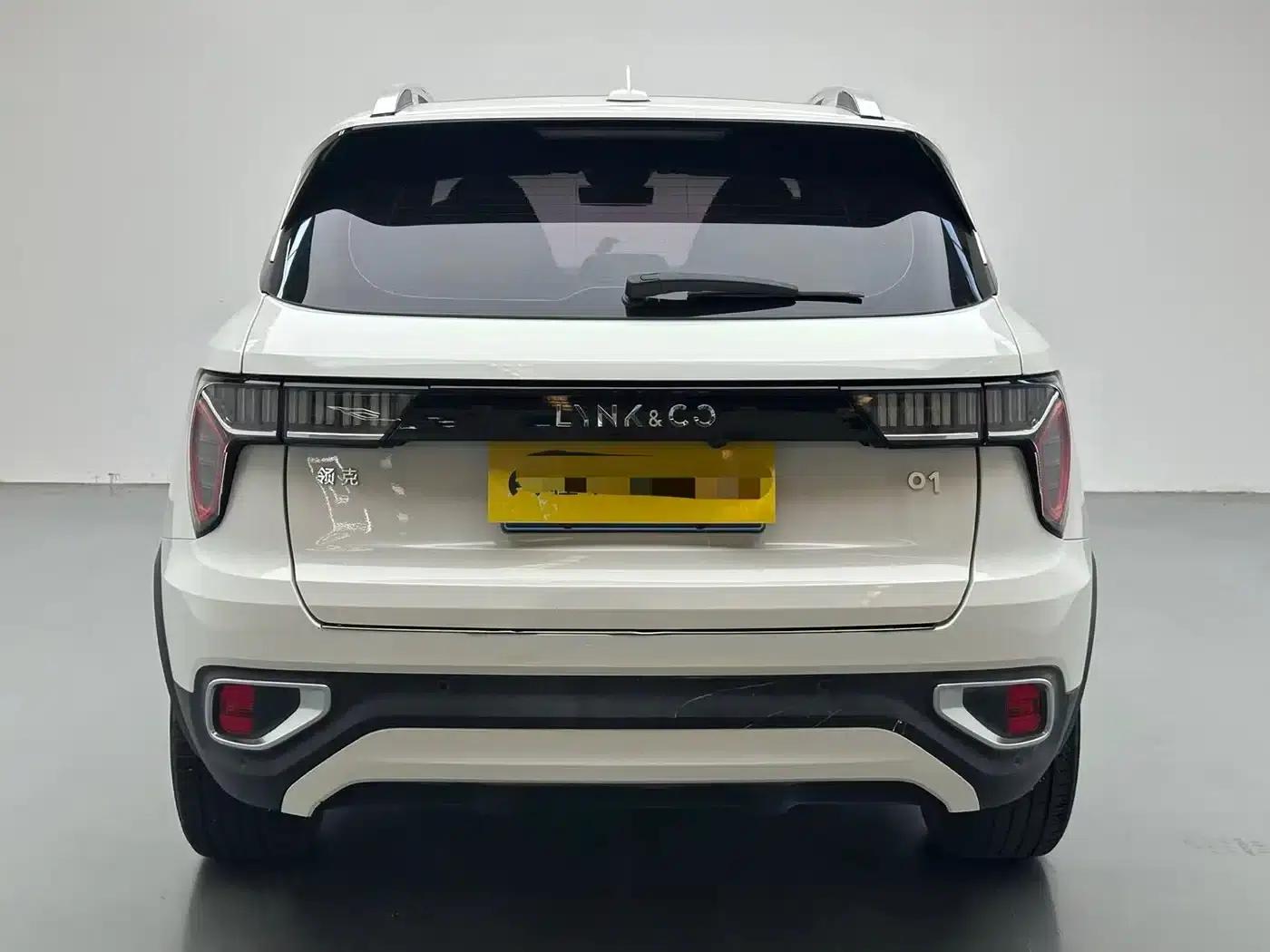 Cadillac XT4 2021 28T Two-Wheel Drive Premium Edition — миниатюра 8