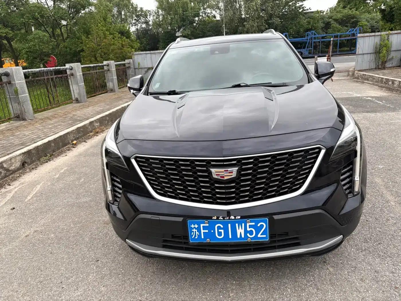 2022 Cadillac XT4 28T 2WD Premium — миниатюра 2