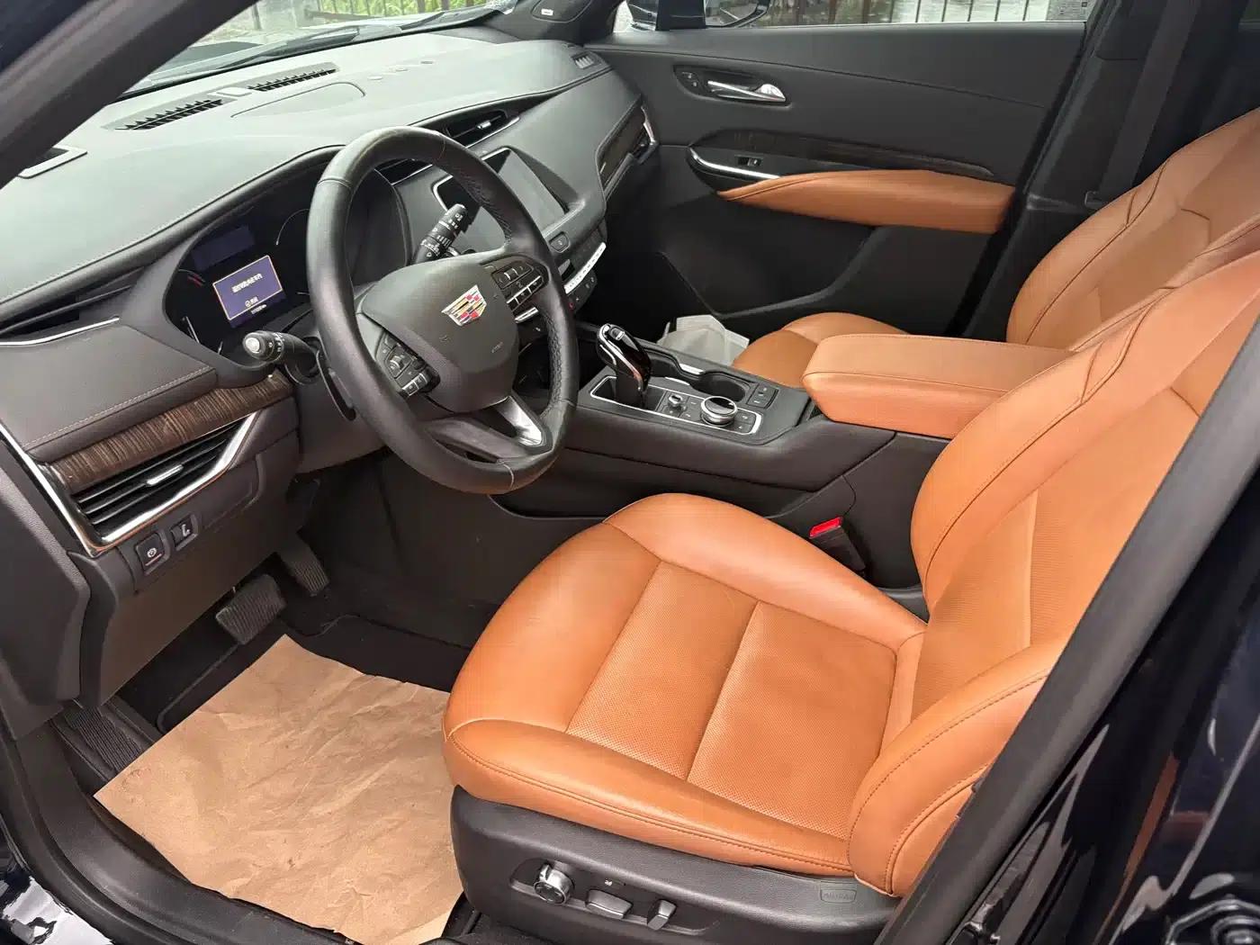 2022 Cadillac XT4 28T 2WD Premium — миниатюра 3