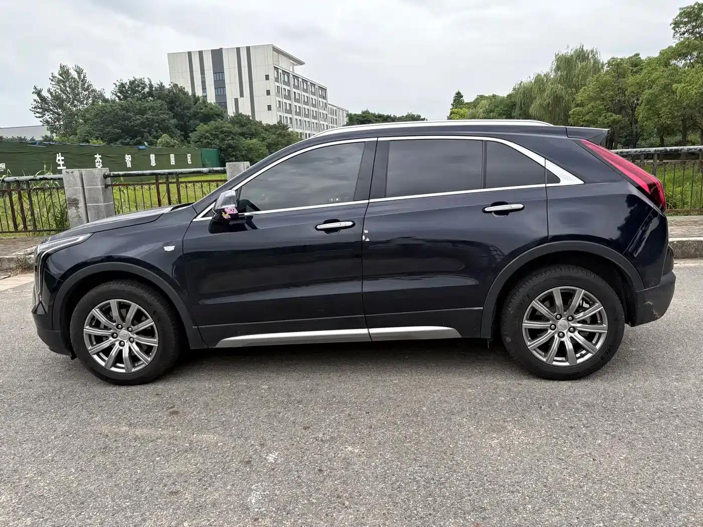2022 Cadillac XT4 28T 2WD Premium — миниатюра 9