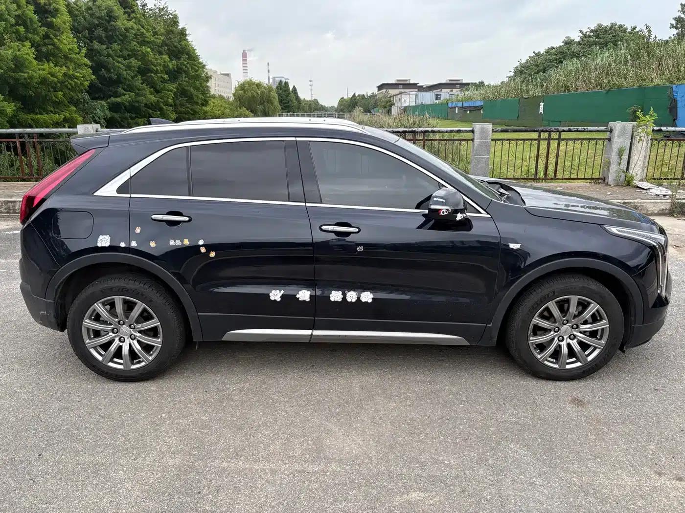 2022 Cadillac XT4 28T 2WD Premium — миниатюра 10