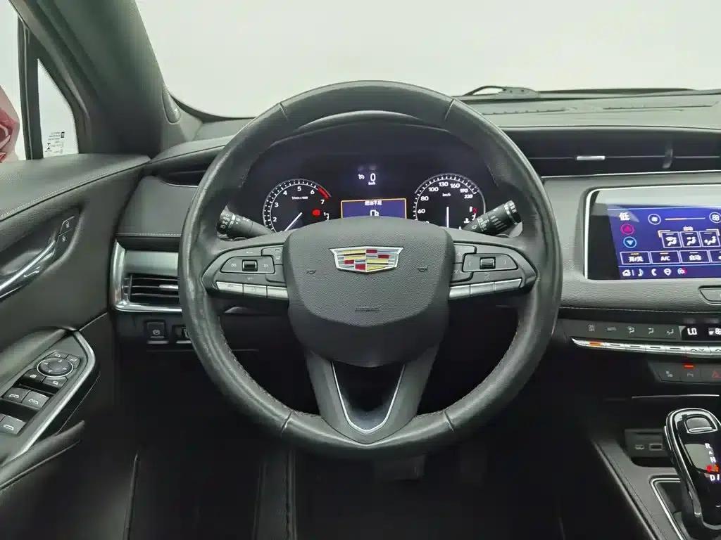 Cadillac XT4 2021 28T Two-Wheel Drive Premium Edition — миниатюра 11