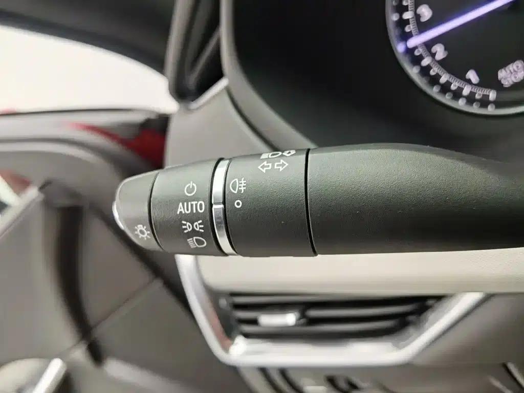 Cadillac XT4 2021 28T Two-Wheel Drive Premium Edition — миниатюра 21
