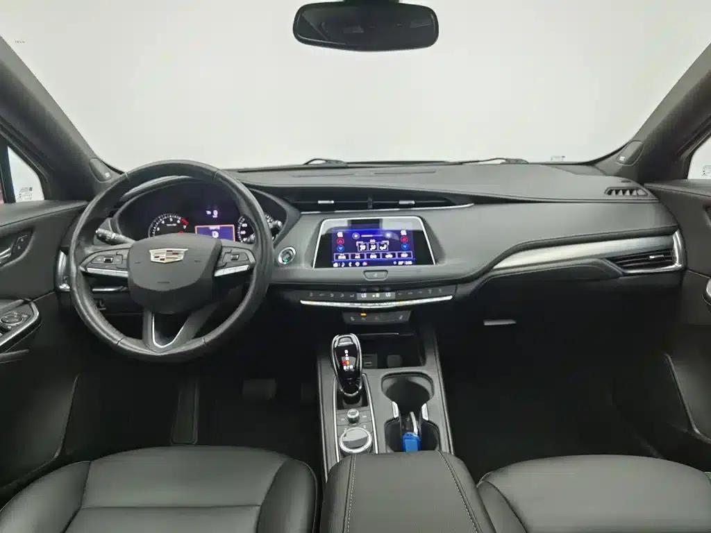 Cadillac XT4 2021 28T Two-Wheel Drive Premium Edition — миниатюра 5