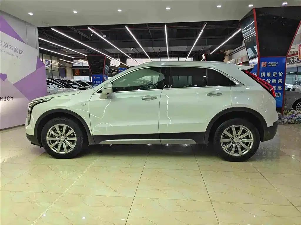 Cadillac XT4 2020 28T Two-Wheel Drive Premium Edition — миниатюра 18