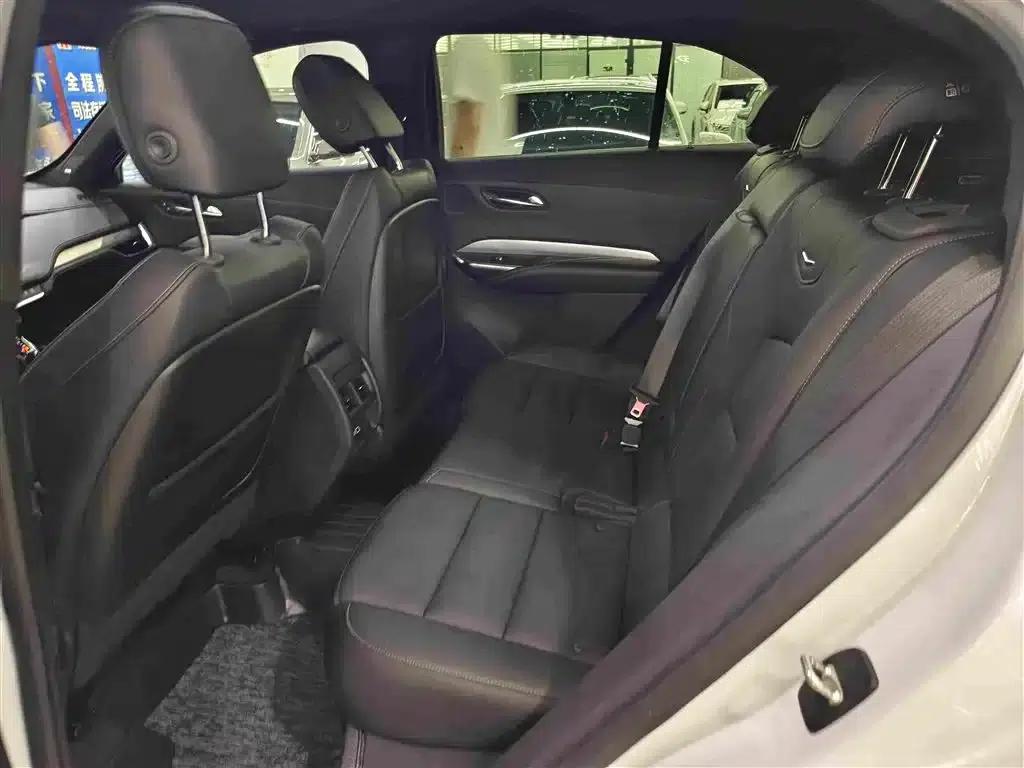Cadillac XT4 2020 28T Two-Wheel Drive Premium Edition — миниатюра 5