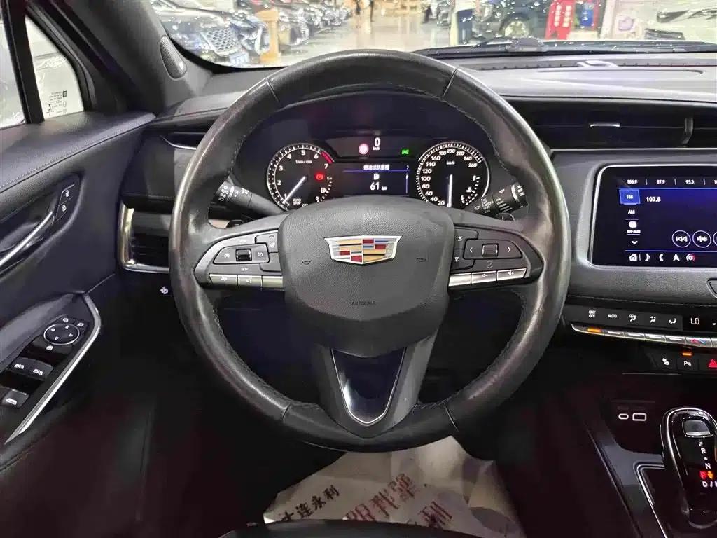 Cadillac XT4 2020 28T Two-Wheel Drive Premium Edition — миниатюра 8