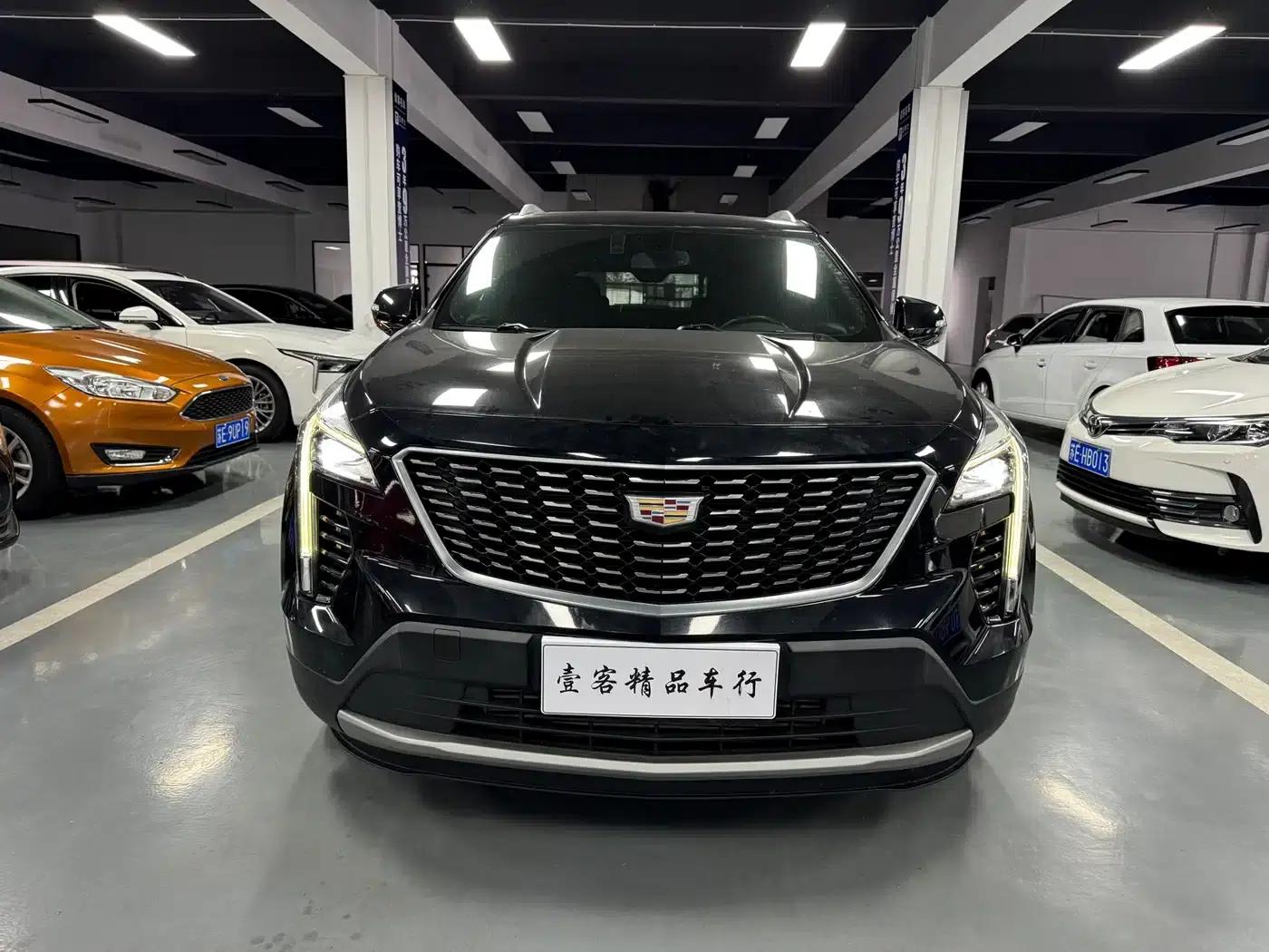 Cadillac XT4 2021 28T Two-Wheel Drive Premium Edition — миниатюра 3