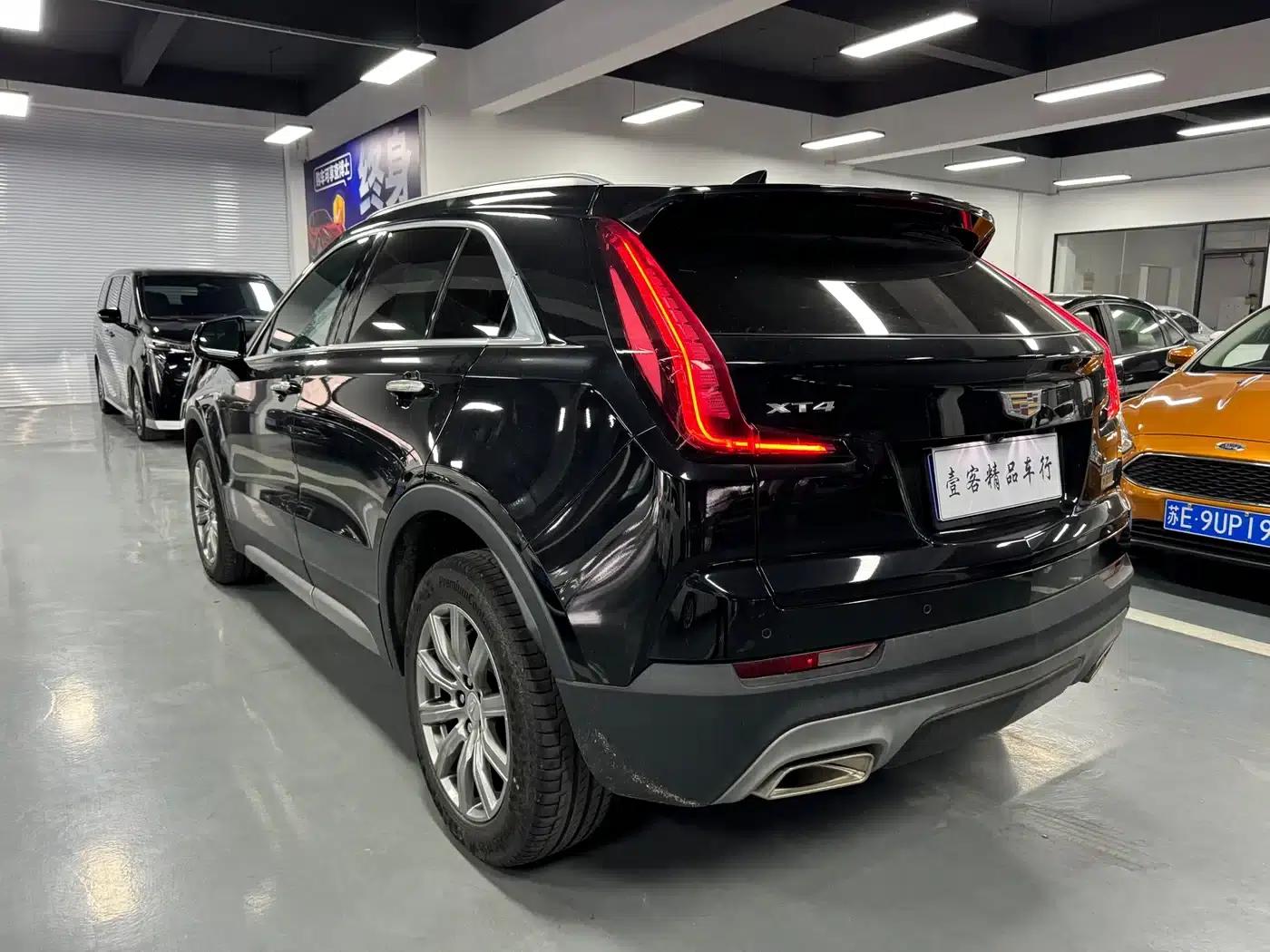 Cadillac XT4 2021 28T Two-Wheel Drive Premium Edition — миниатюра 10