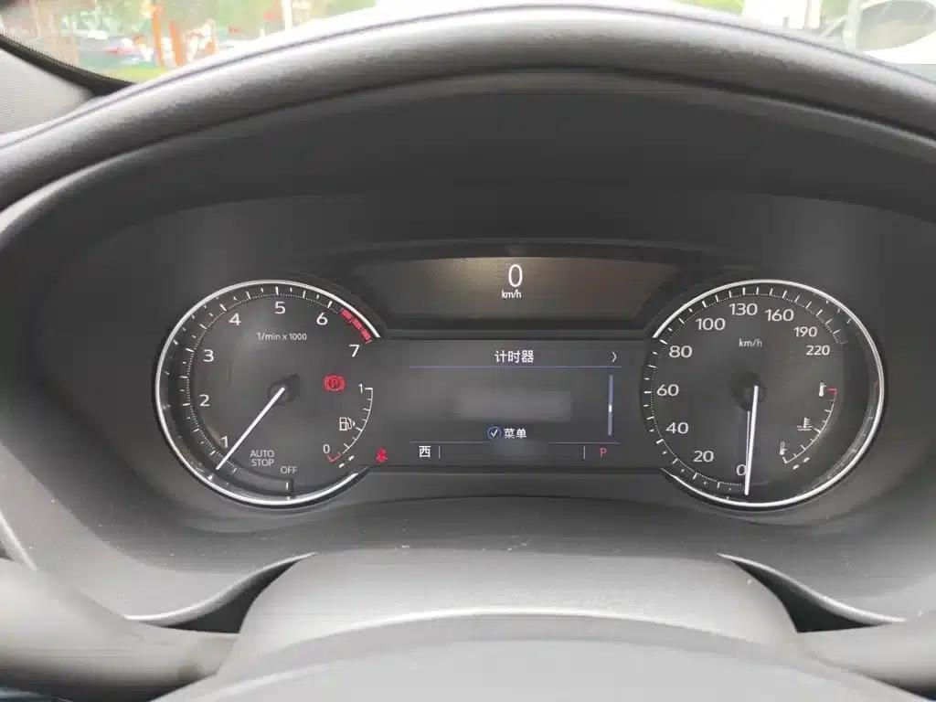 Cadillac XT4 2021 28T Two-Wheel Drive Technology Edition — миниатюра 4