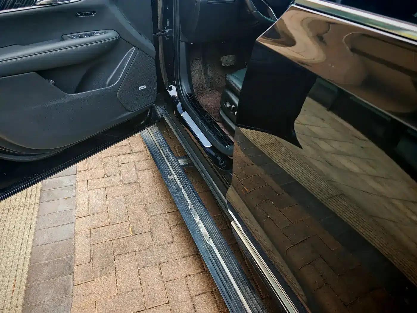 Cadillac XT6 2022 2.0T Six-Seat AWD Luxury 120th Anniversary Limited Edition — миниатюра 11