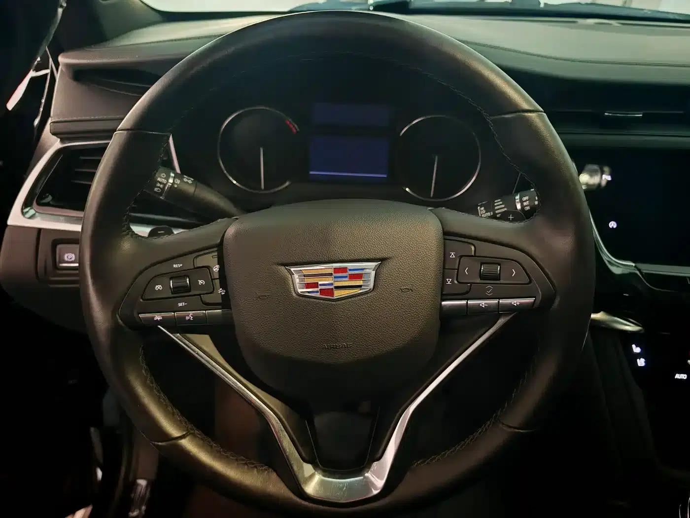 Cadillac XT6 2022 2.0T Six-Seat AWD Luxury 120th Anniversary Limited Edition — миниатюра 13