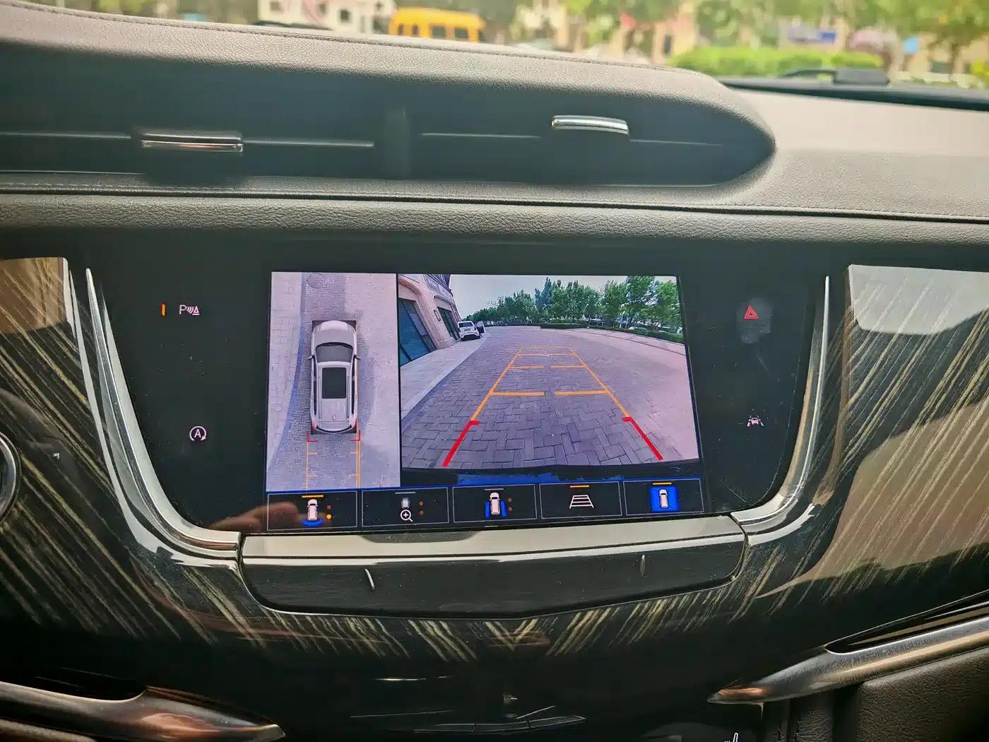 Cadillac XT6 2022 2.0T Six-Seat AWD Luxury 120th Anniversary Limited Edition — миниатюра 19