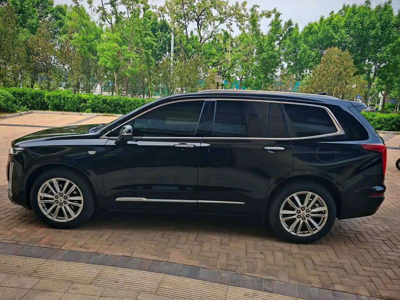 Cadillac XT6 2022 2.0T Six-Seat AWD Luxury 120th Anniversary Limited Edition — миниатюра 21